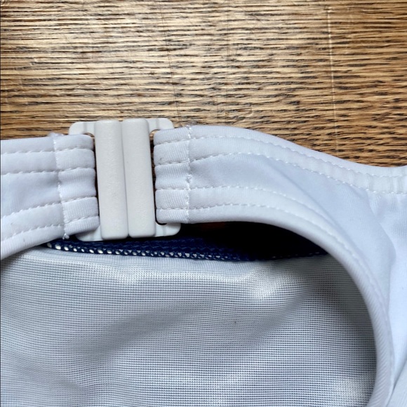 Lands End Sport One Piece Bathing Suit - Picture 9 of 10